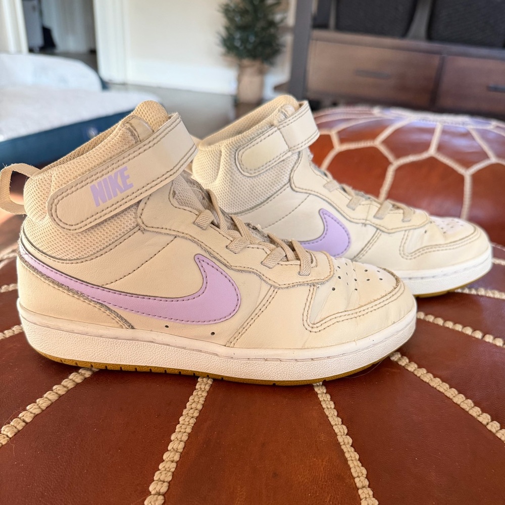 Nike Court Borough Mid 2 Purple Cream Size 1Y - Picture 2 of 7